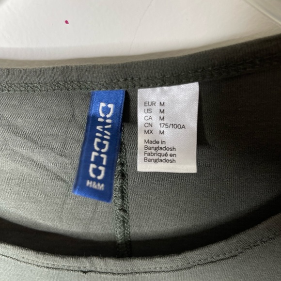 H&M DIVIDED stitched long sleeve hemline & sleeves, lightweight, oversized, NWOT - Picture 3 of 11